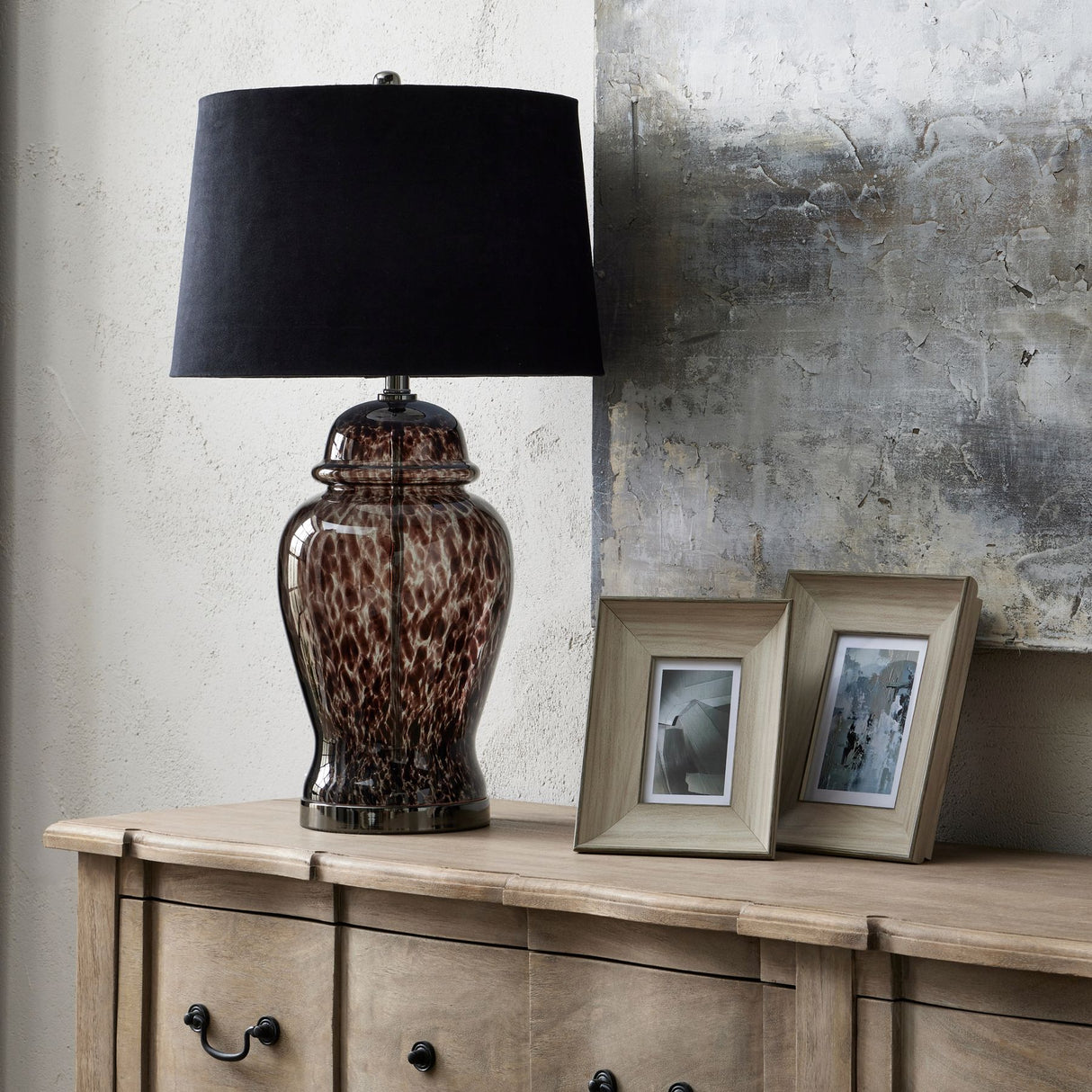 Dapple Acanthus Table Lamp