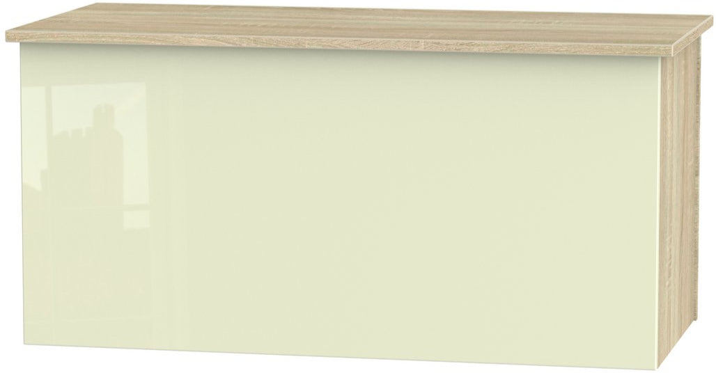 Contrast Blanket Box