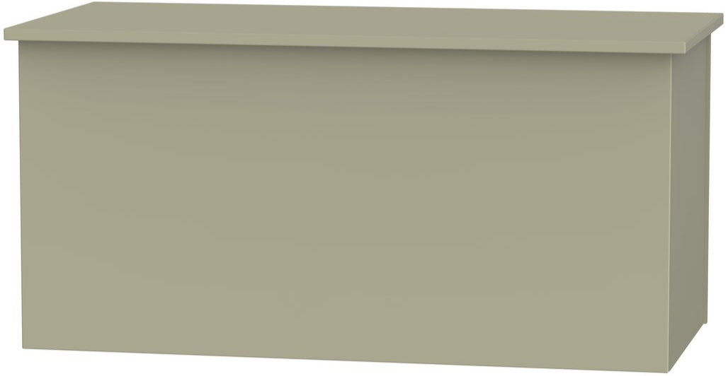 Contrast Blanket Box