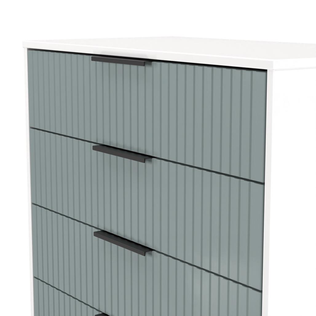 Fluted 5 Drawer Chest with Black Sleigh Legs