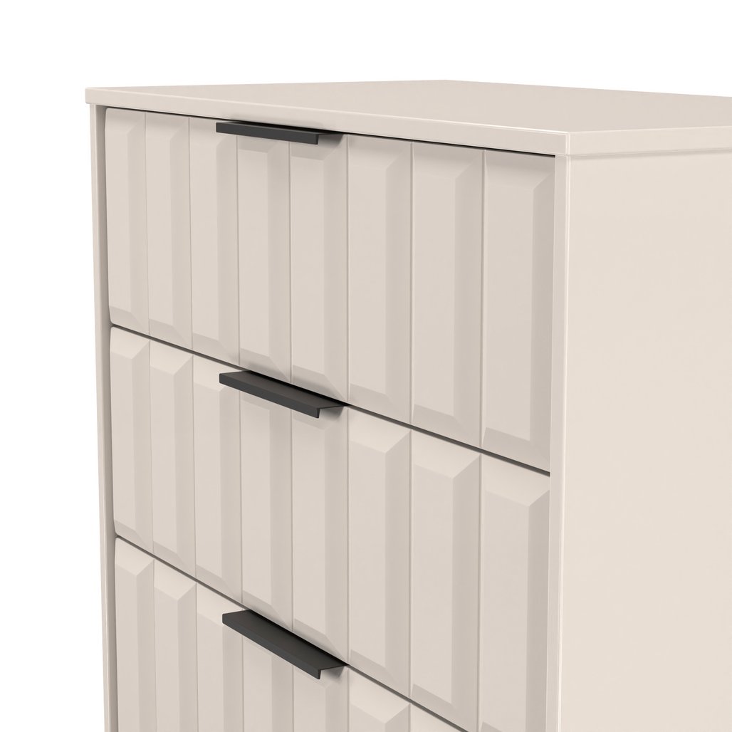 New York 4 Drawer Deep Chest with Black Handles