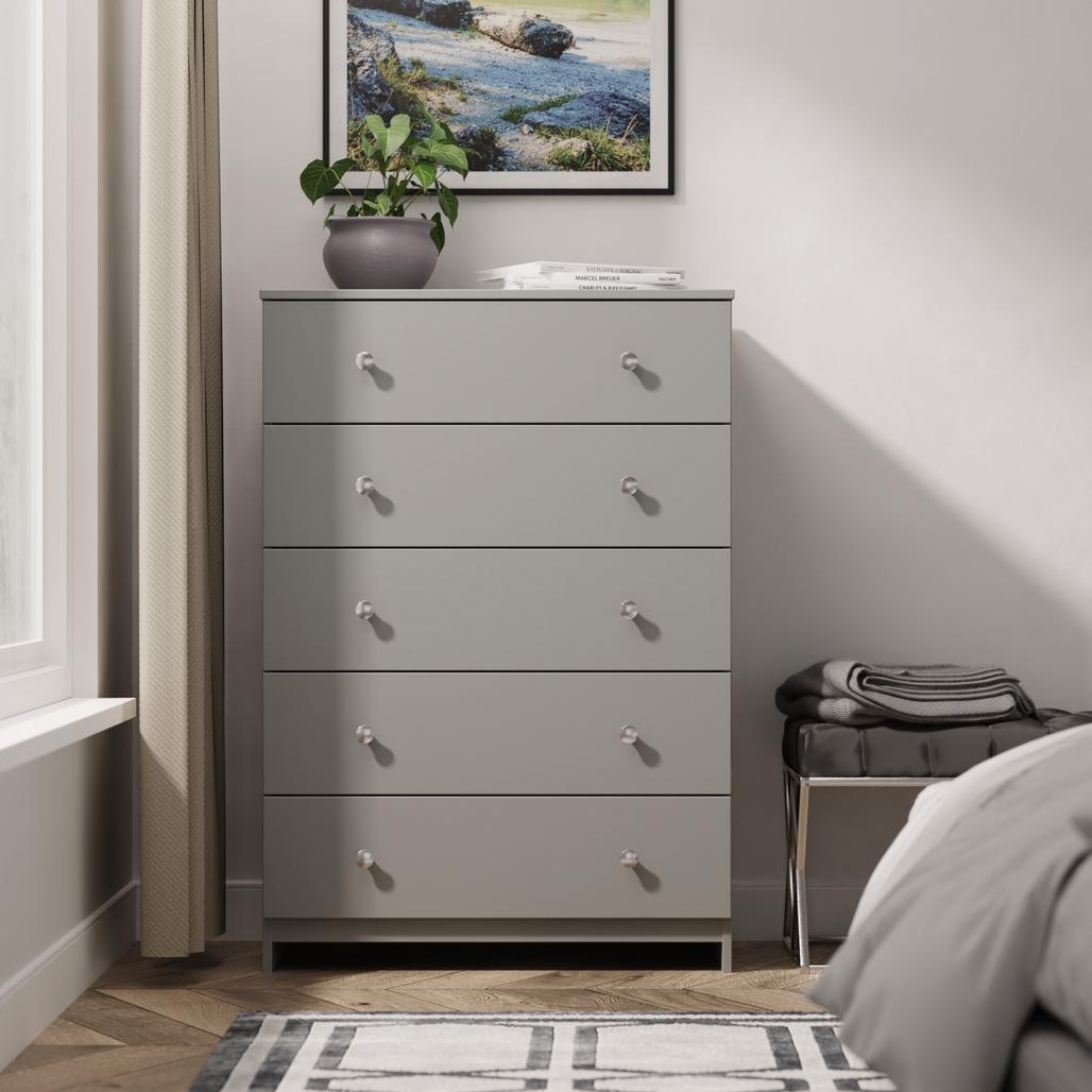Yarmouth 5 Drawer Chest