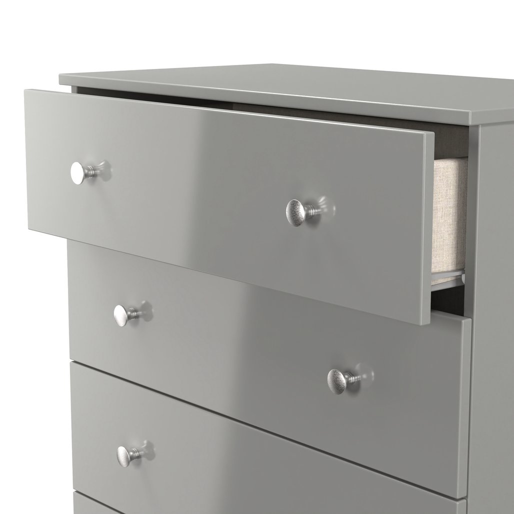 Yarmouth 5 Drawer Chest