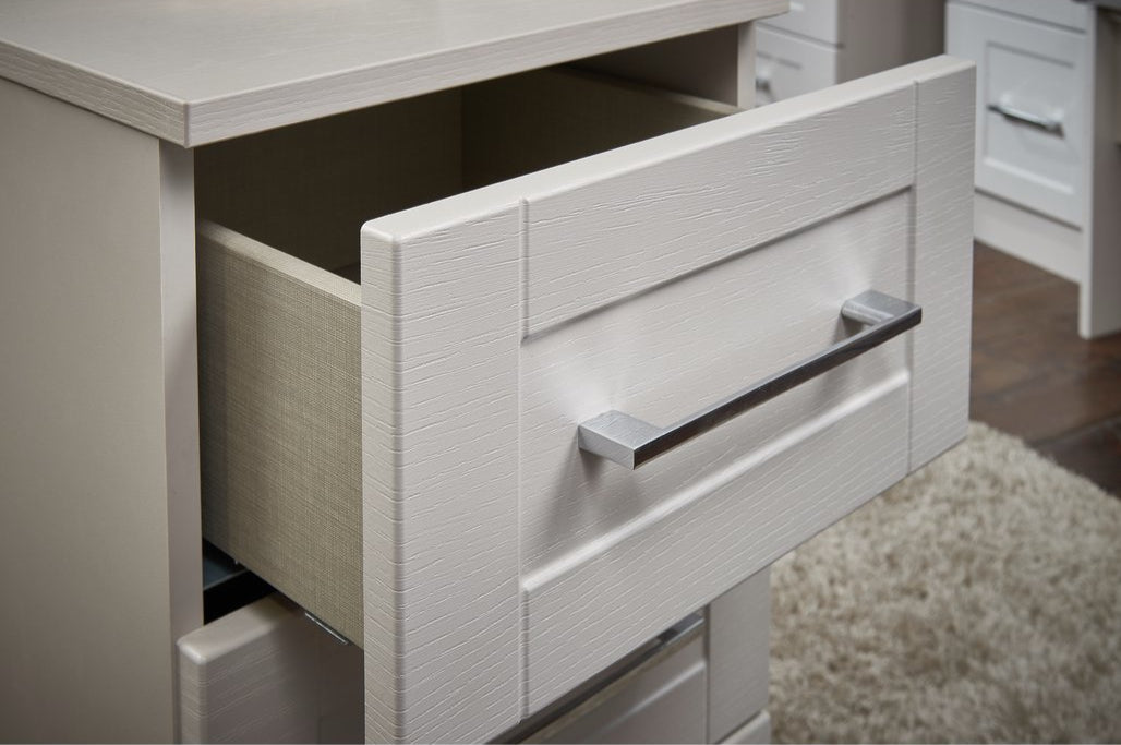 York 2 Drawer Bedside Table