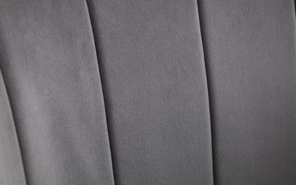 Berwick Round Table & 4 Hobart Scalloped Chairs - Julian Bowen