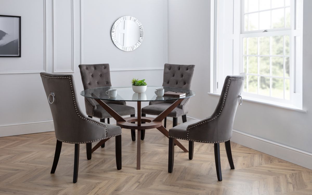 Chelsea Round Dining Table with 4 Veneto Dining Chairs - Julian Bowen