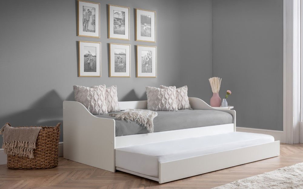 Elba Daybed - Julian Bowen