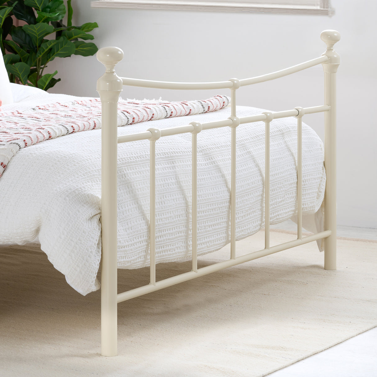 Emily Metal Bed - Birlea