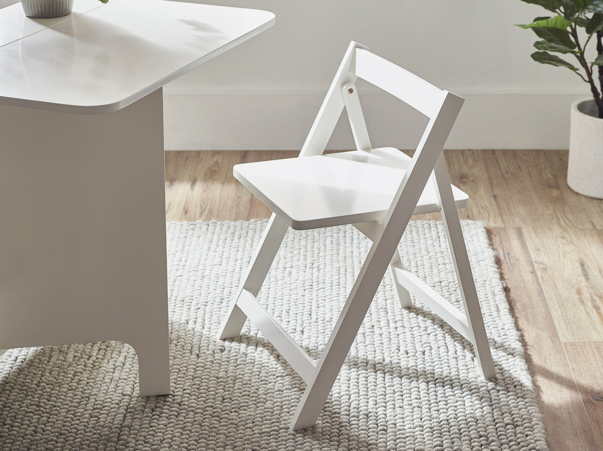 Gatan Small Gateleg Table with 2 Foldaway Chairs - Julian Bowen