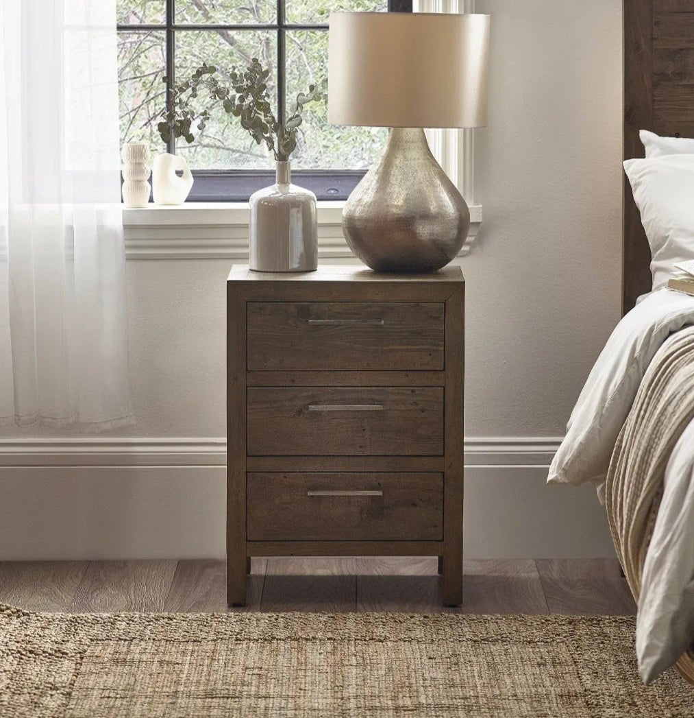 Heritage 3 Drawer Bedside Table - Julian Bowen