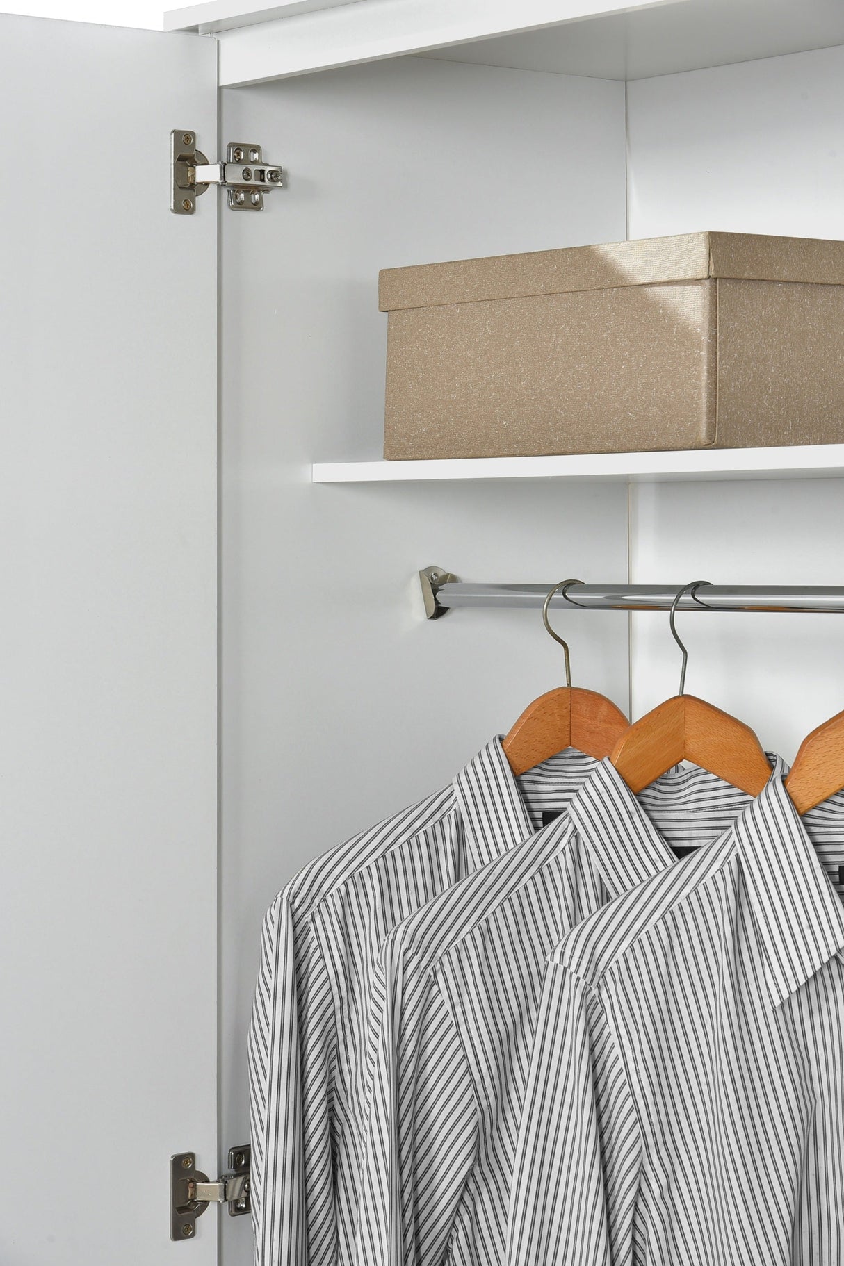 Highbury 3 Door Triple Wardrobe - Swish Furniture