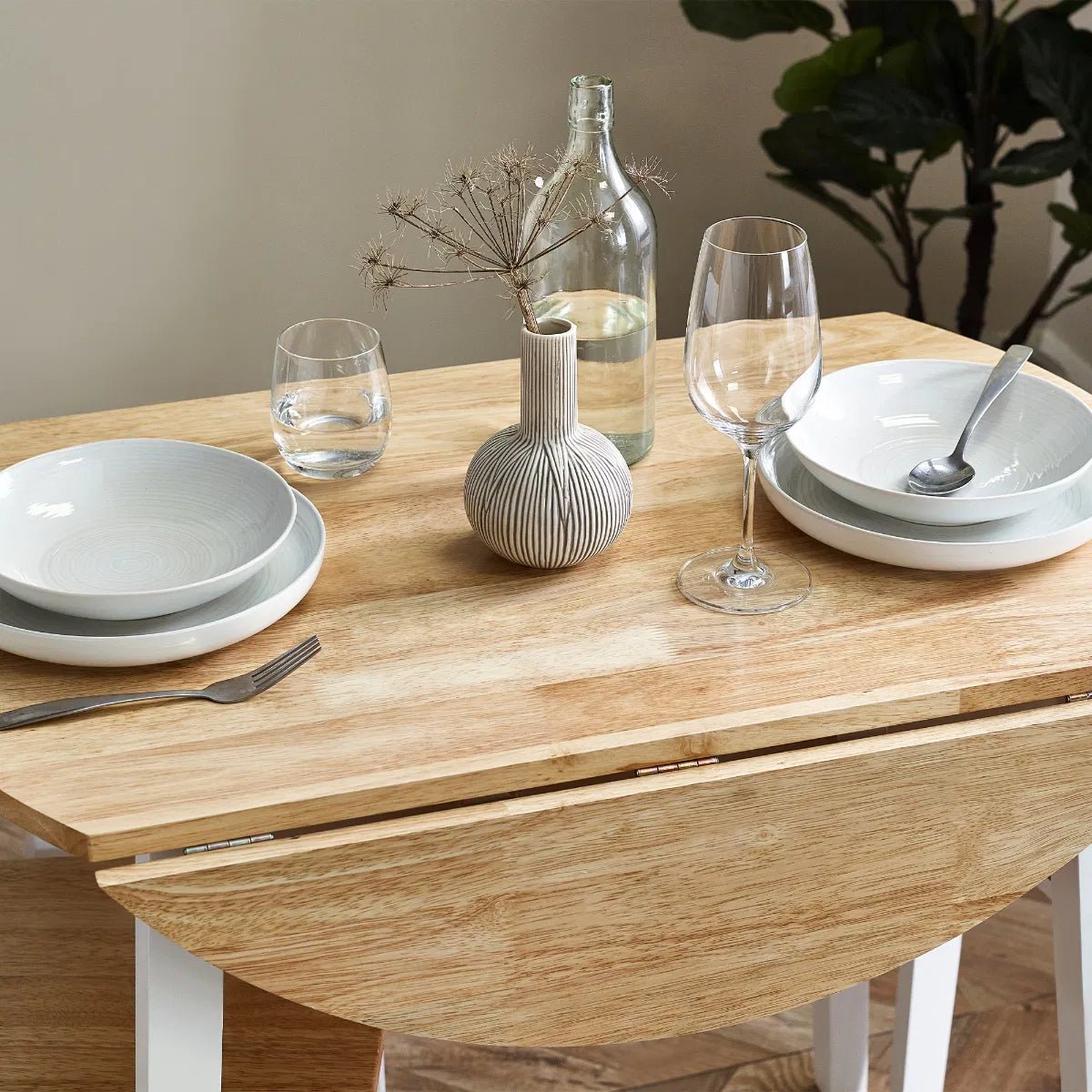 Linwood Round Dropleaf Extendable Dining Table - Julian Bowen