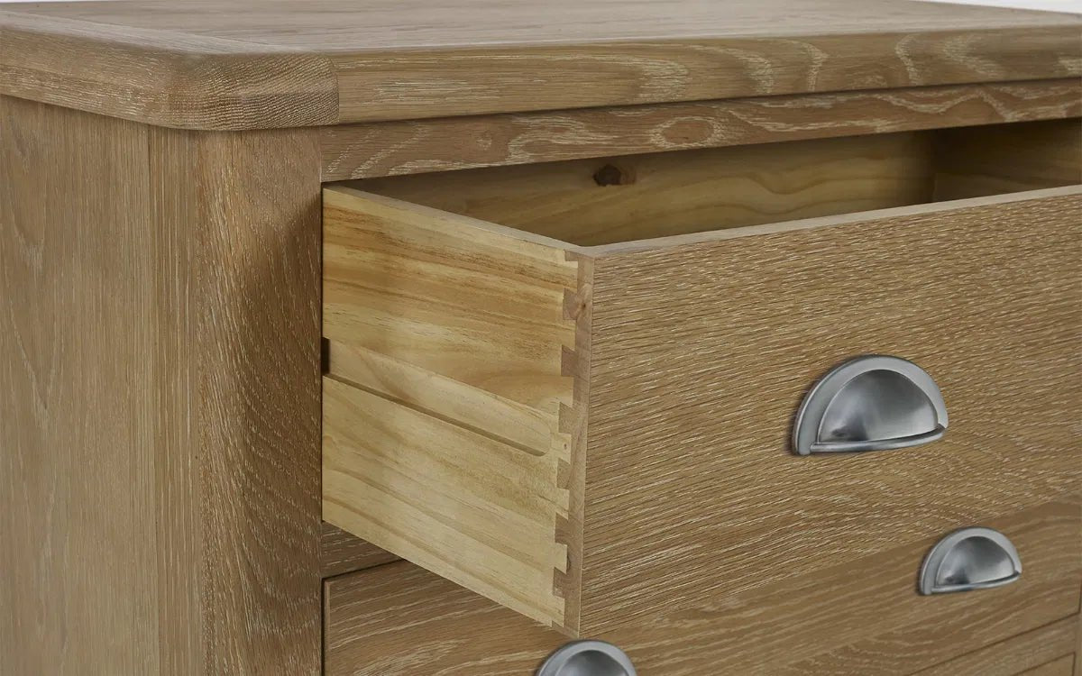 Memphis 3 Drawer Chest - Julian Bowen