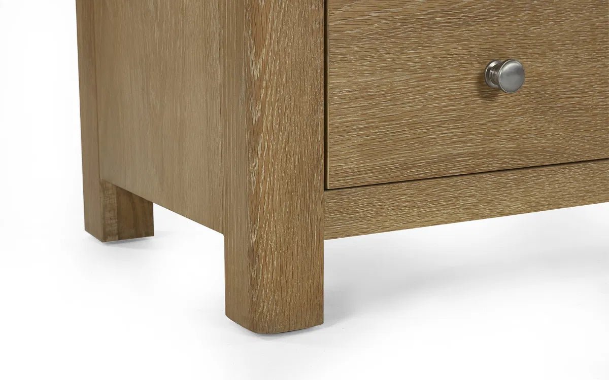 Memphis 3 Drawer Chest - Julian Bowen