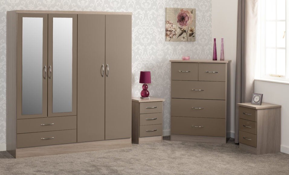 Nevada 4 Door Wardrobe 4 Piece Bedroom Set - Seconique
