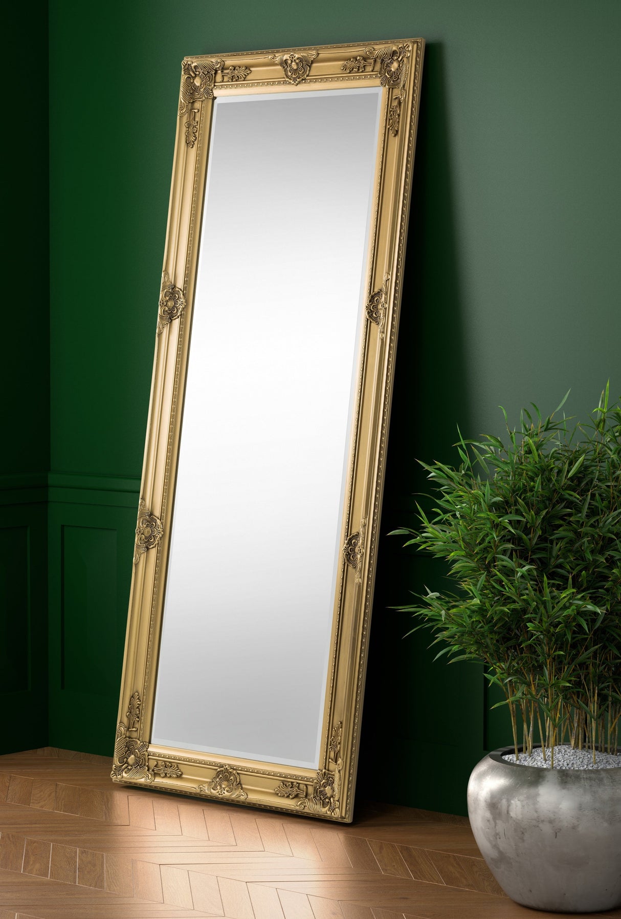 Palais Bedroom Lean - To - Dress Mirror - Julian Bowen
