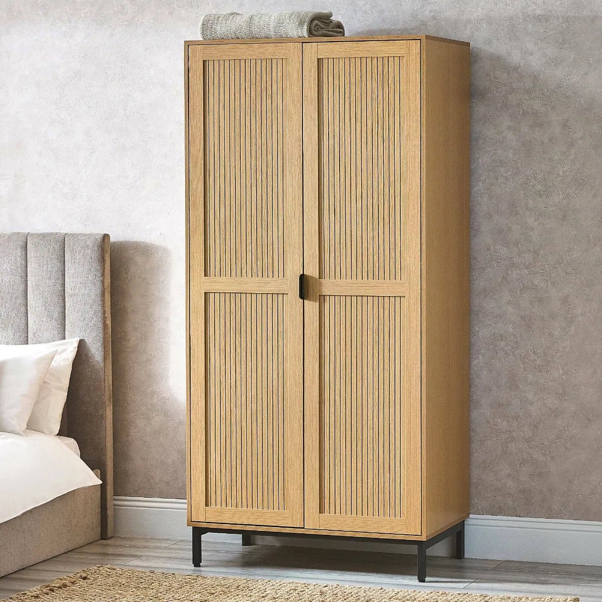 Sia 2 Door Double Wardrobe - Julian Bowen