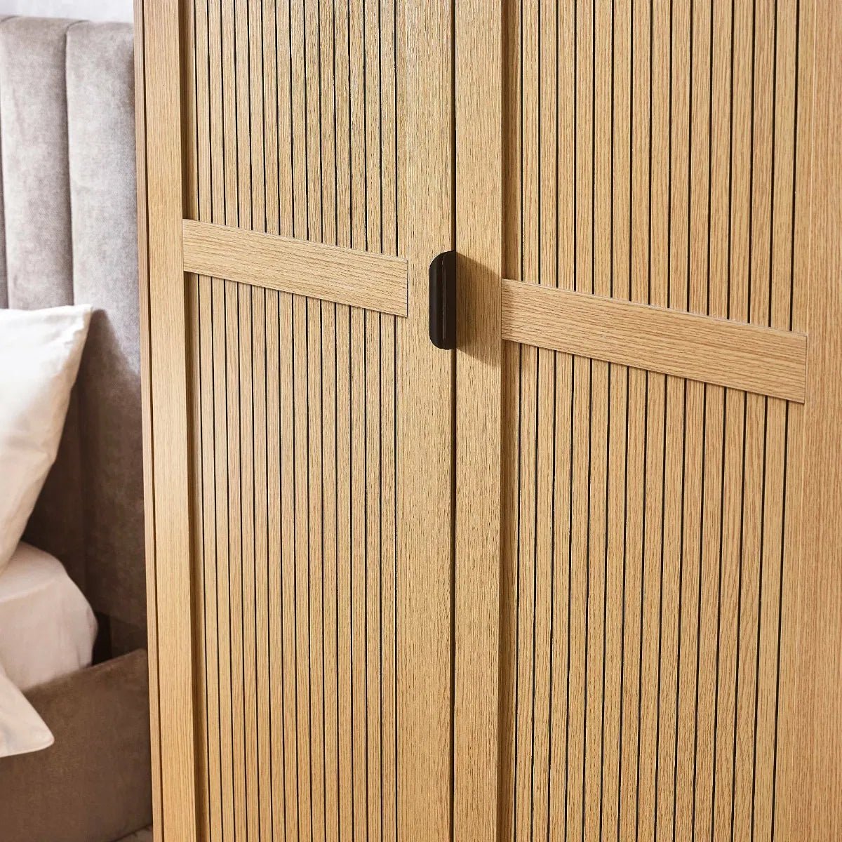 Sia 2 Door Double Wardrobe - Julian Bowen