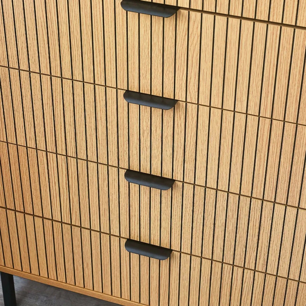 Sia 5 Drawer Chest - Julian Bowen