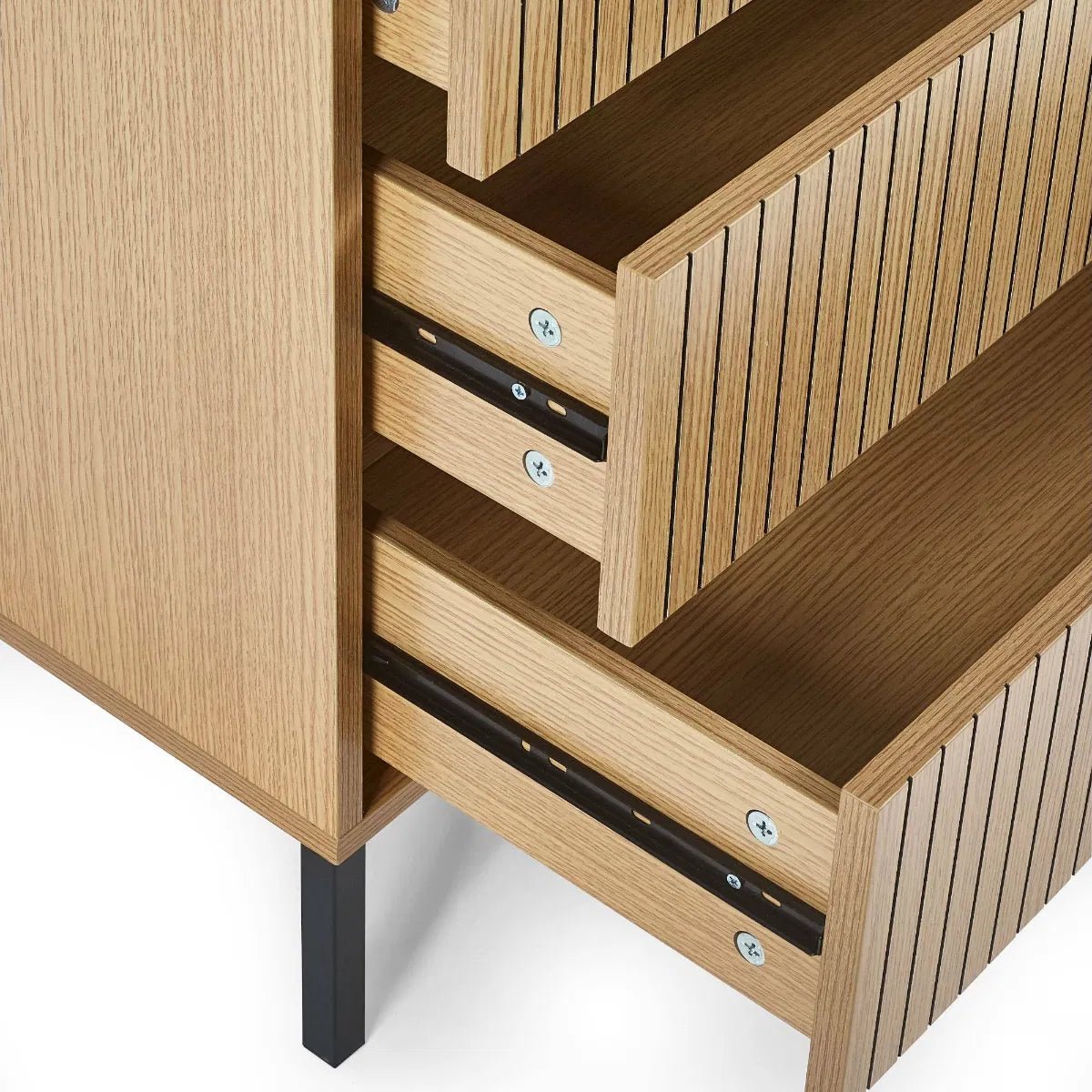 Sia 5 Drawer Chest - Julian Bowen
