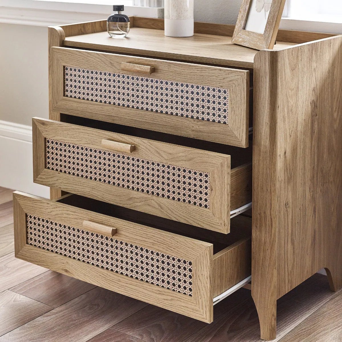 Sydney 3 Drawer Chest - Julian Bowen