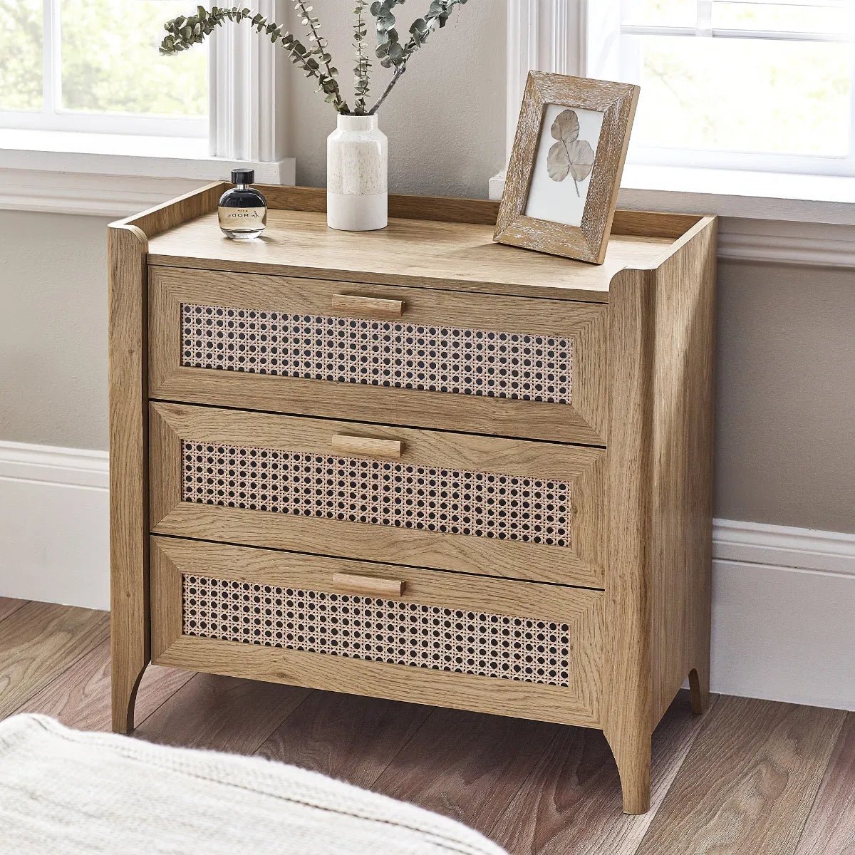 Sydney 3 Drawer Chest - Julian Bowen