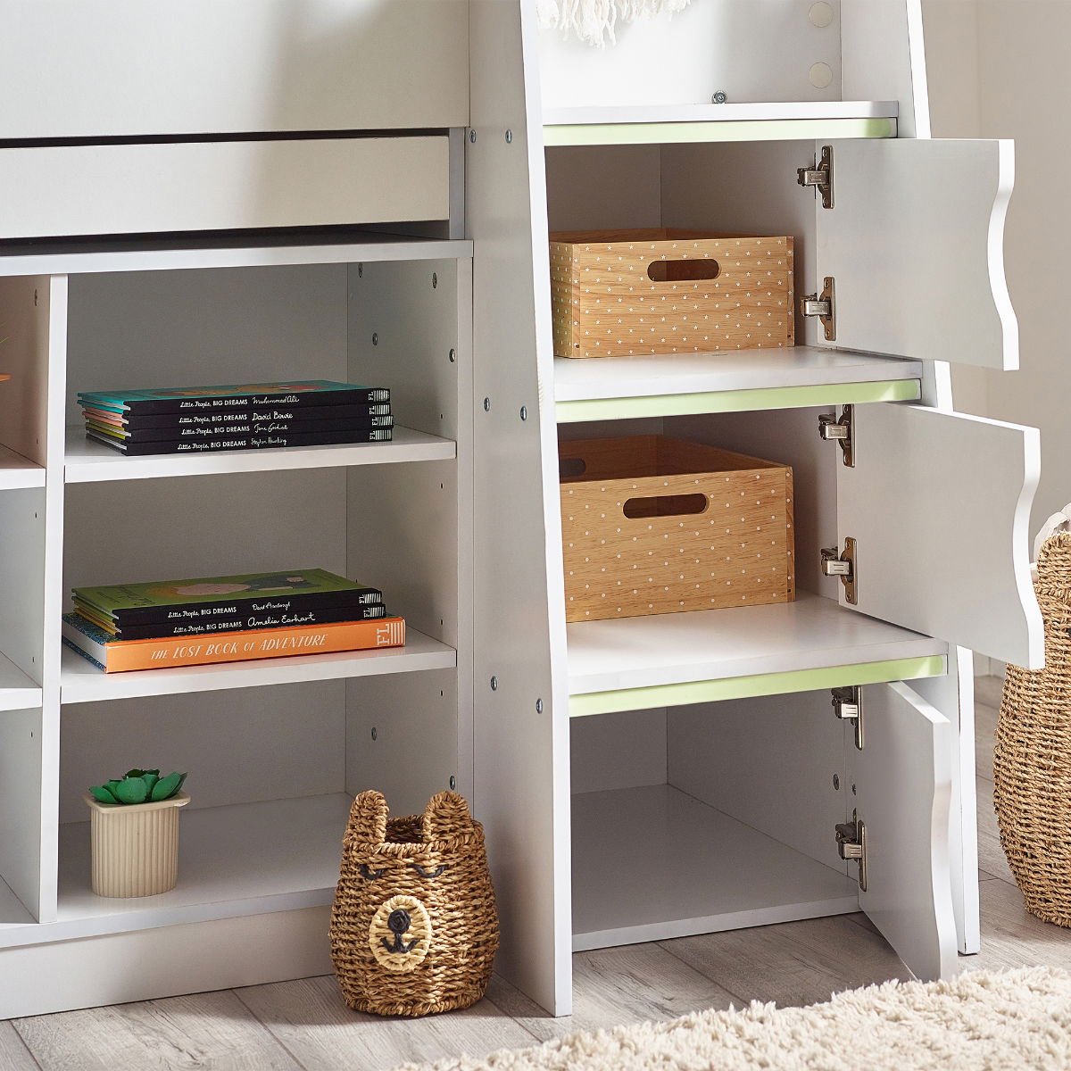 Vespa Midsleeper - Julian Bowen