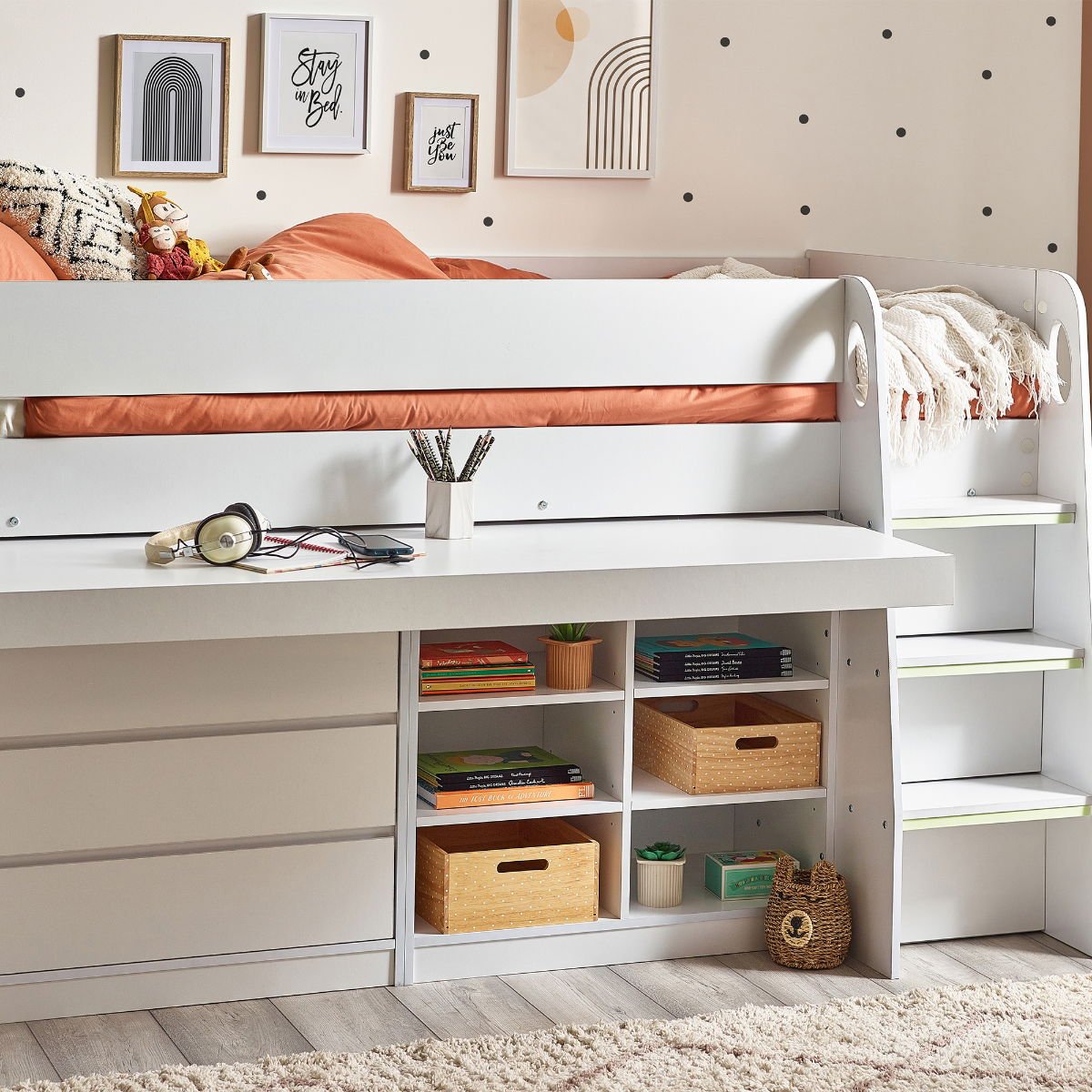 Vespa Midsleeper - Julian Bowen