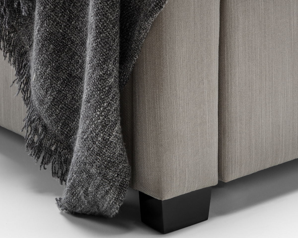 Wilton Deep Button 4 Drawer Bed - Julian Bowen