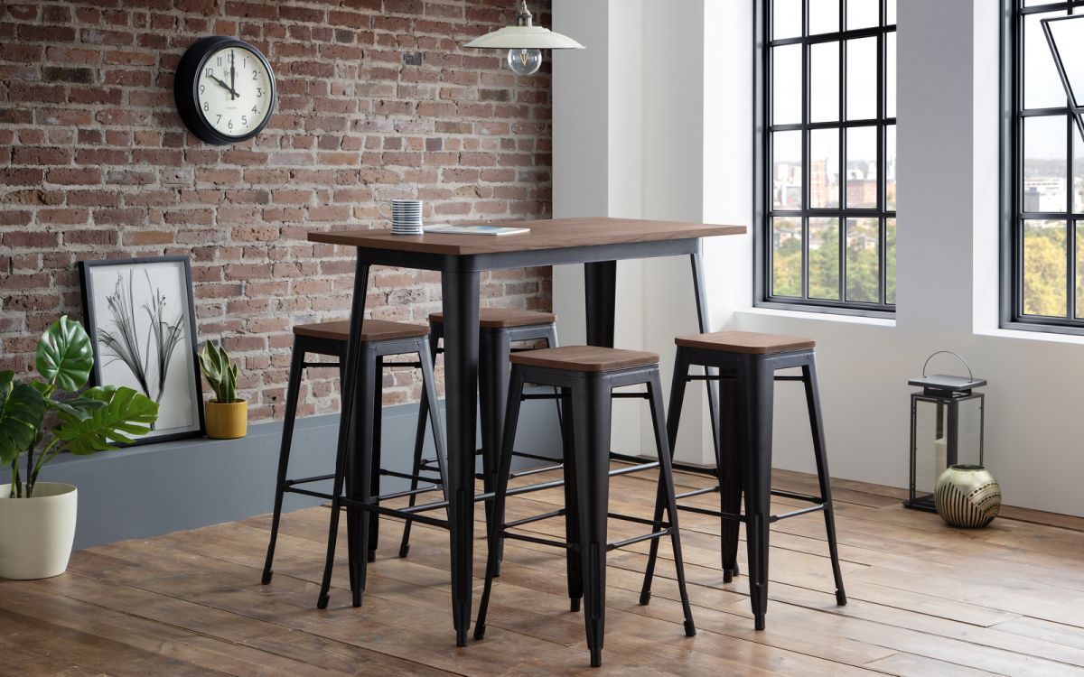 Grafton Bar Table with 4 Grafton Backless Bar Stools