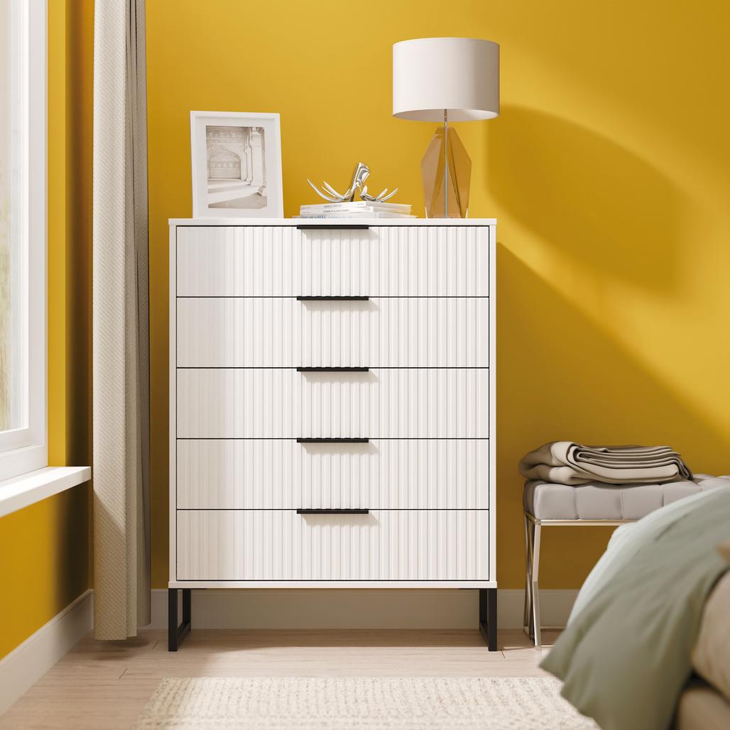 Fluted 5 Drawer Chest with Black Sleigh Legs
