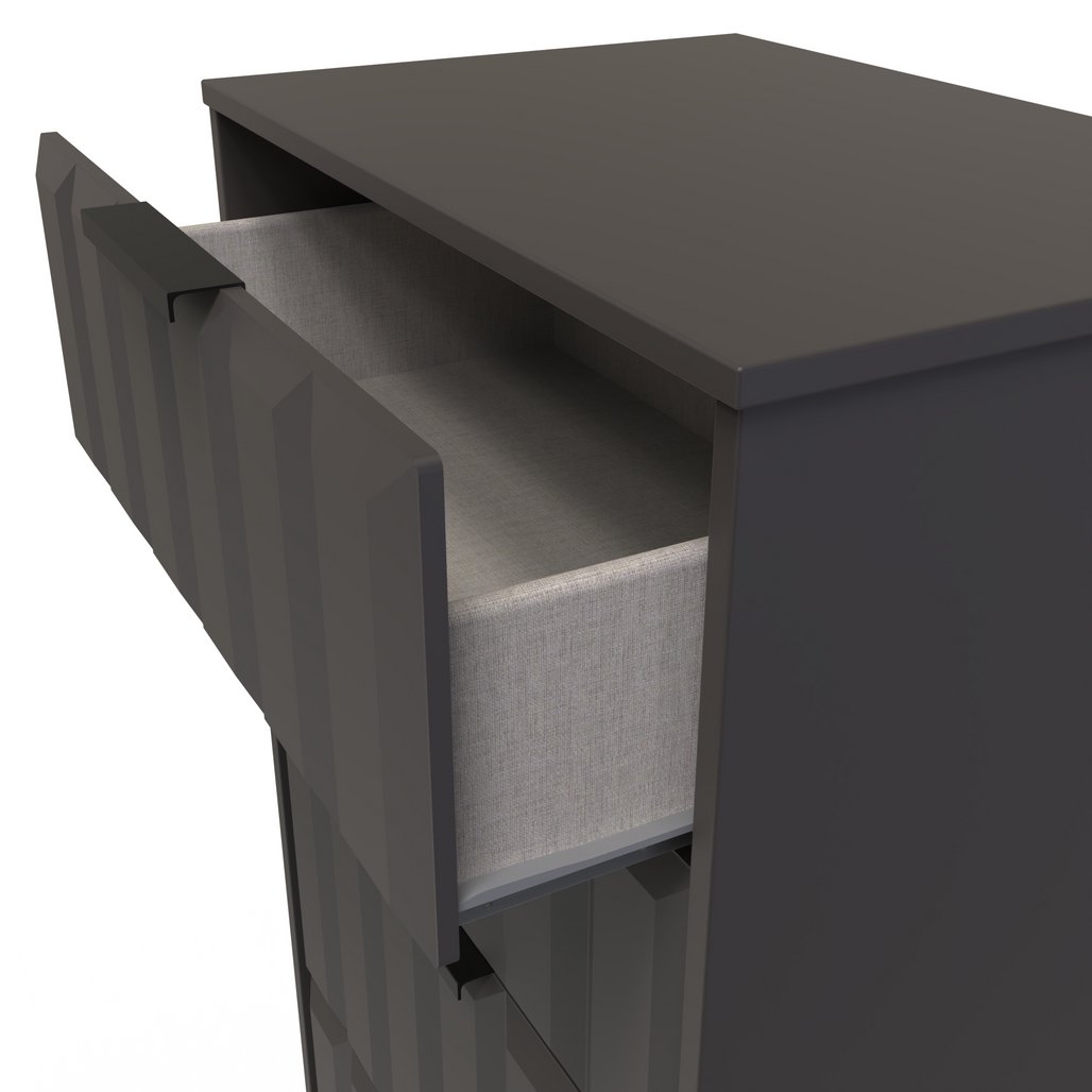 New York 4 Drawer Deep Midi Chest with Black Handles