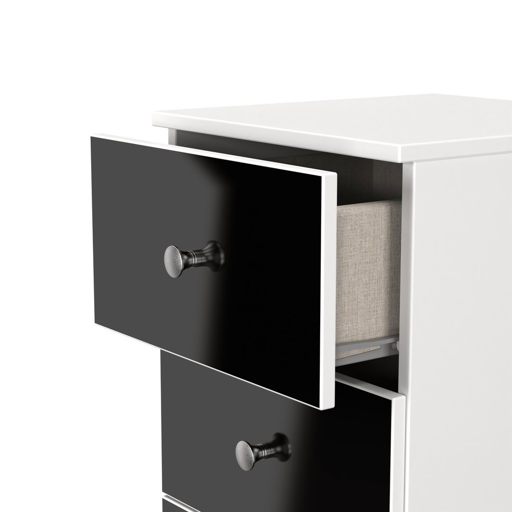 Yarmouth 5 Drawer Bedside Table