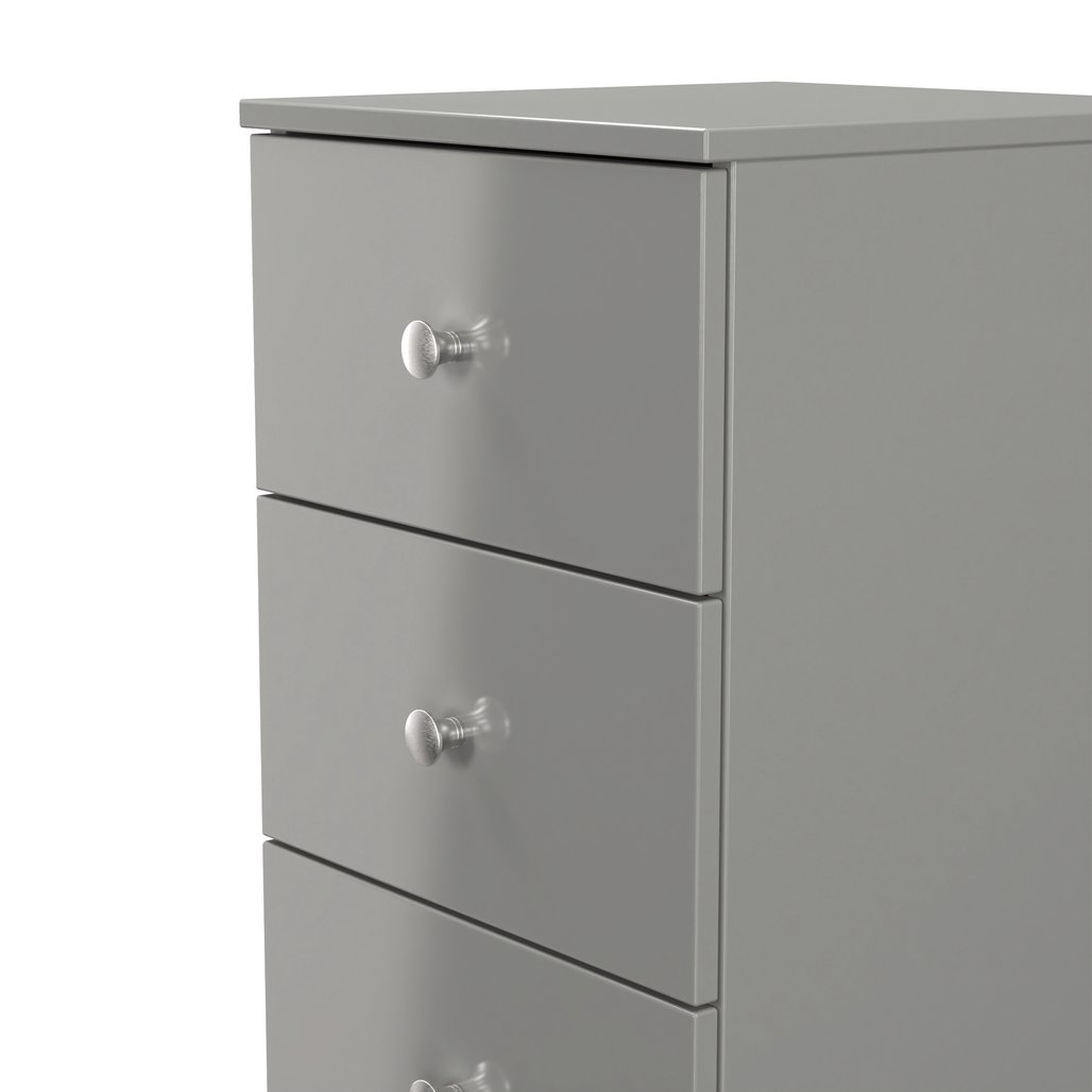 Yarmouth 5 Drawer Bedside Table