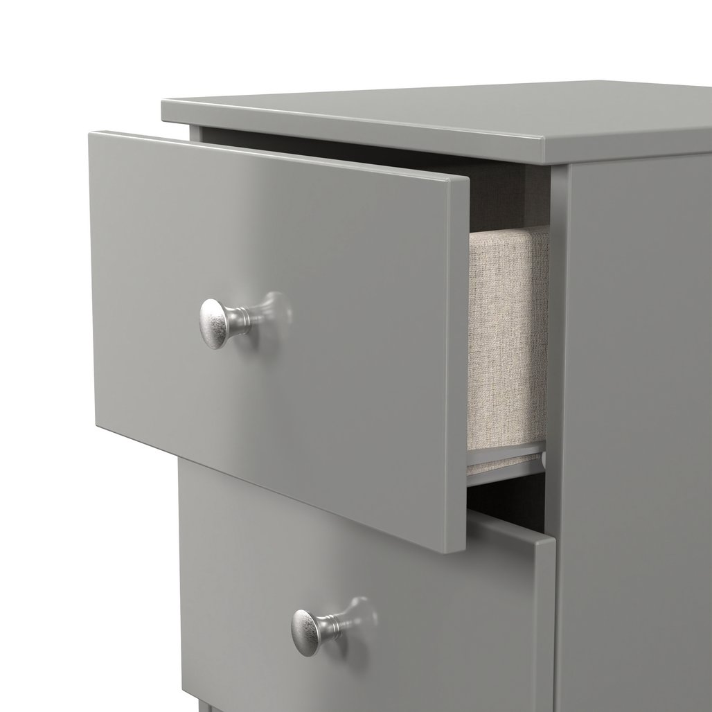 Yarmouth 2 Drawer Bedside Table