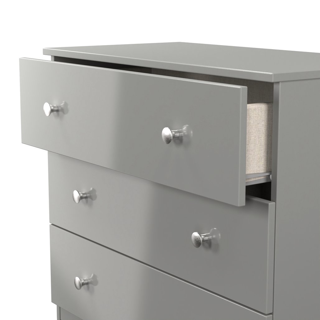 Yarmouth 3 Drawer Chest