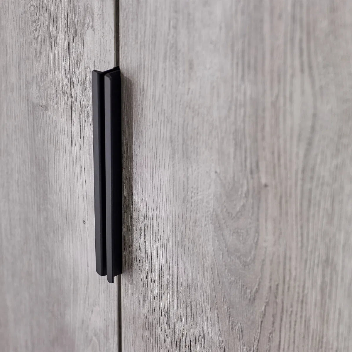 Bali 2 Door 1 Drawer Double Wardrobe - Julian Bowen