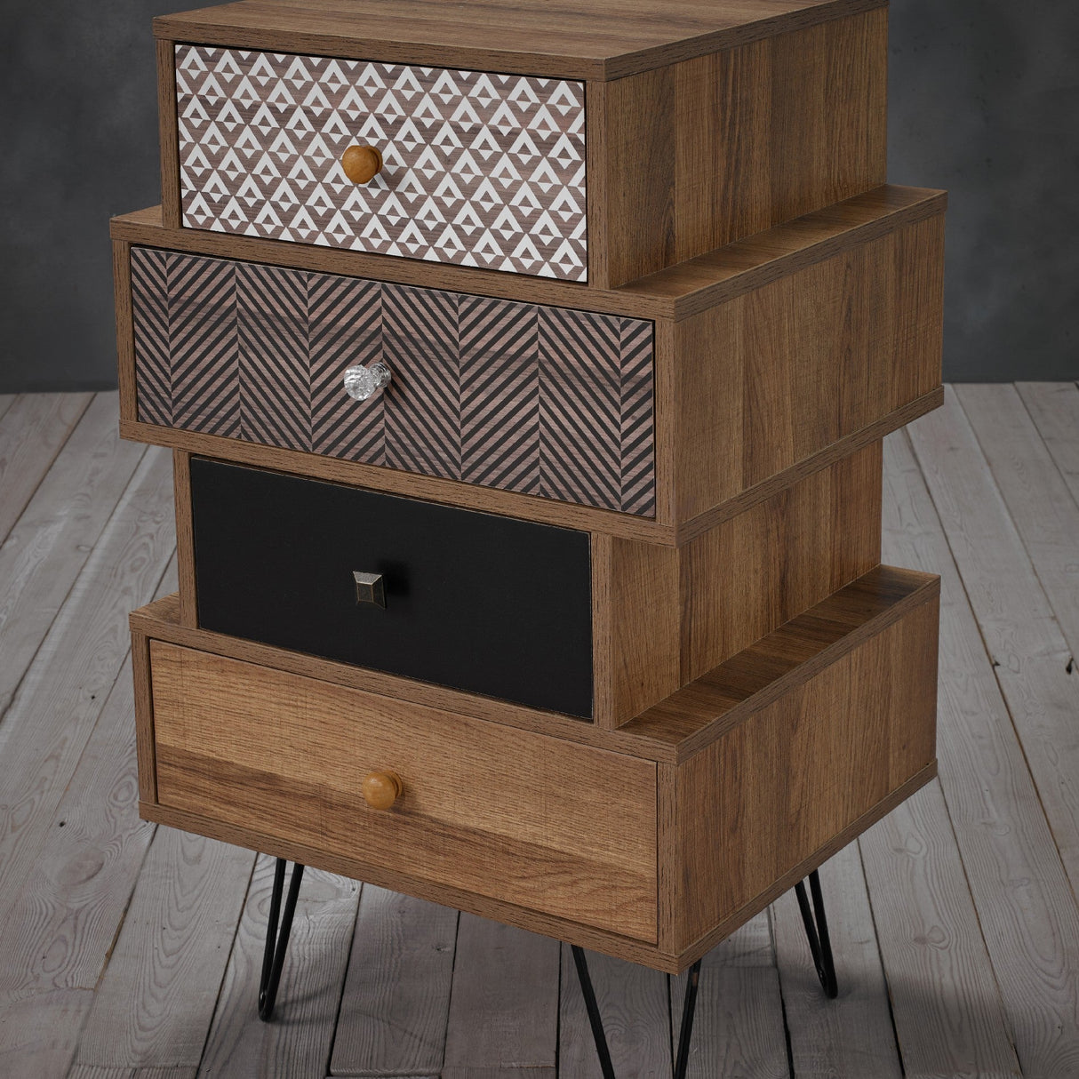 Casablanca 4 Drawer Chest with Black Hairpin Legs - LPD