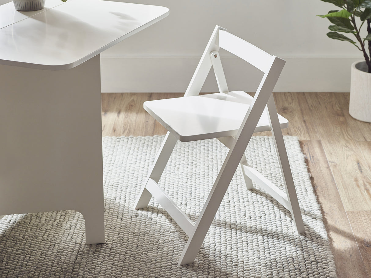 Gatan Small Gateleg Table with 2 Foldaway Chairs