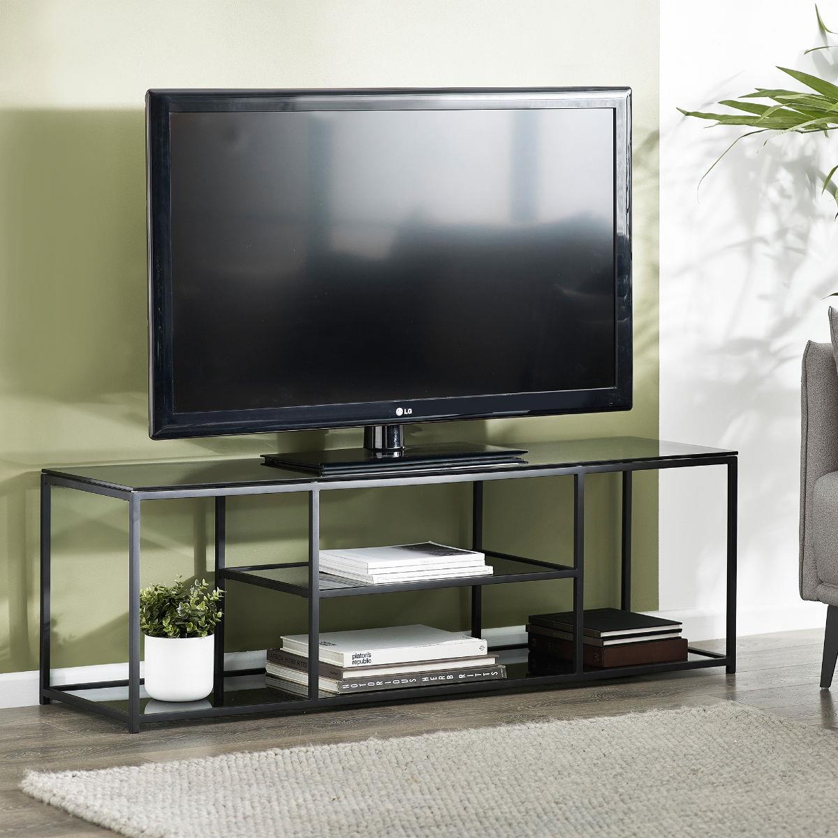 Chicago TV Unit - Julian Bowen