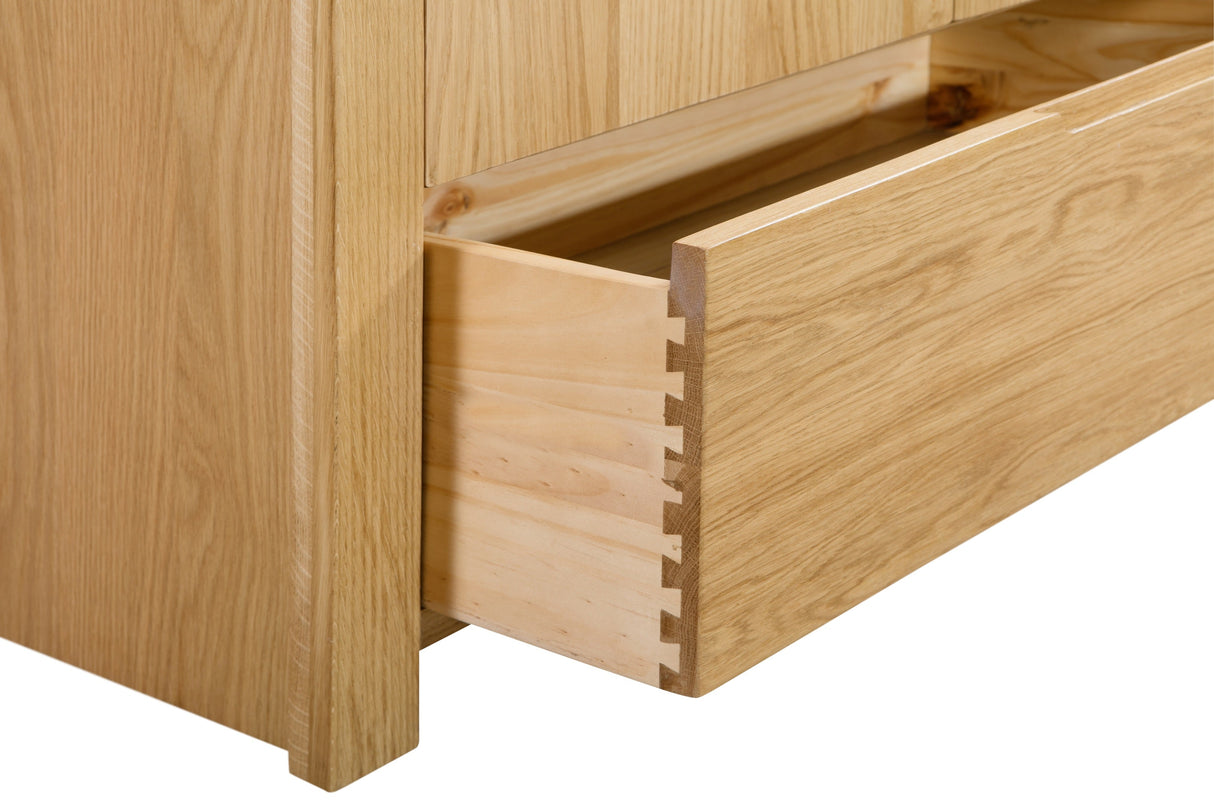 Curve 3+2 Drawer Chest - Julian Bowen