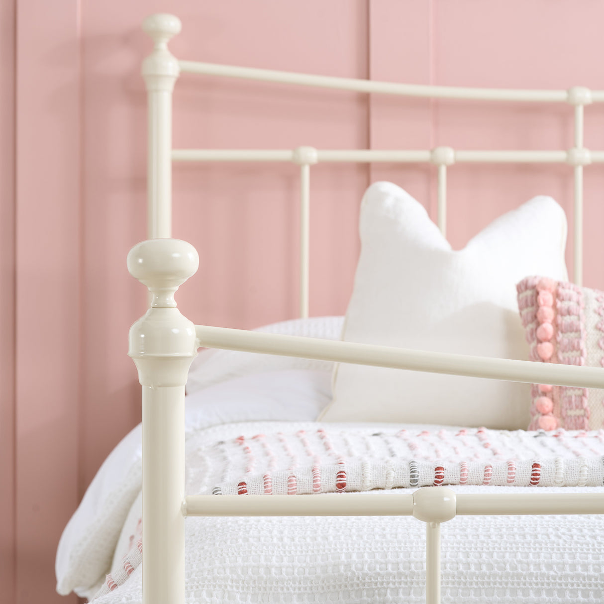 Emily Metal Bed - Birlea