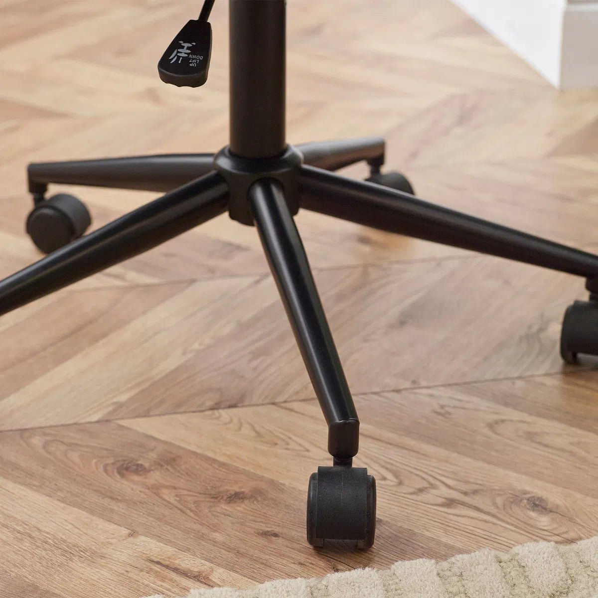 Luxe Faux Leather Office Chair - Julian Bowen