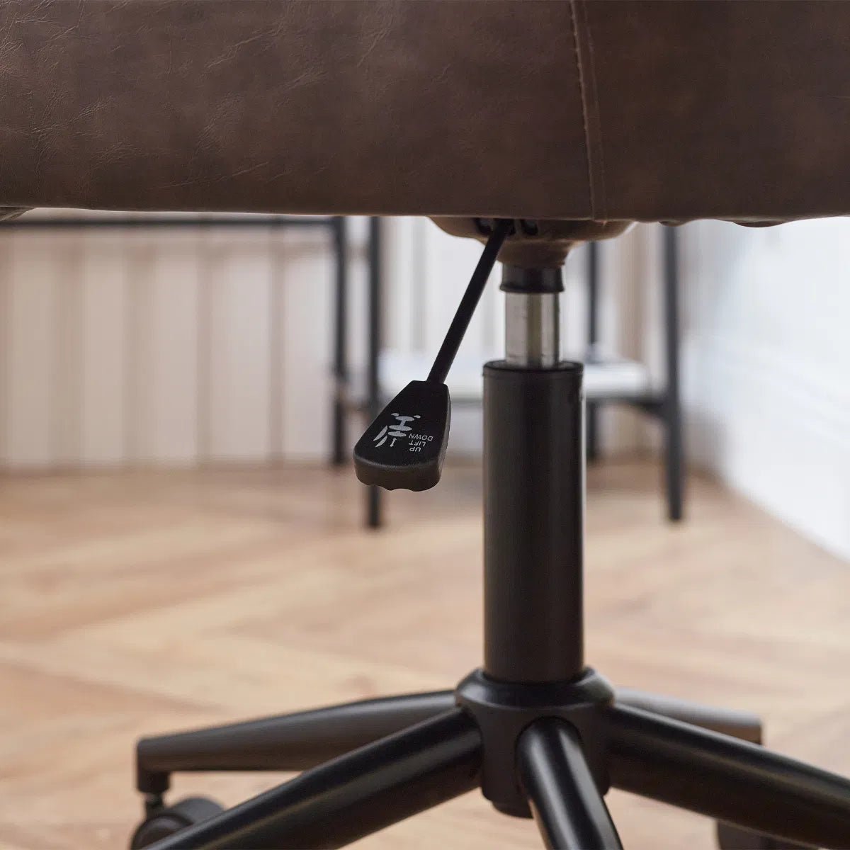 Luxe Faux Leather Office Chair - Julian Bowen