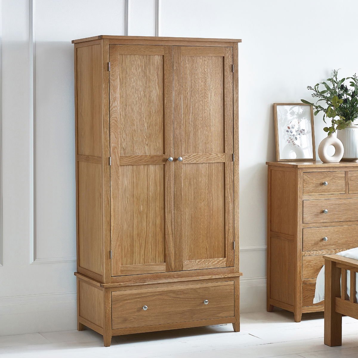 Mallory 2 Door 1 Drawer Wardrobe - Julian Bowen