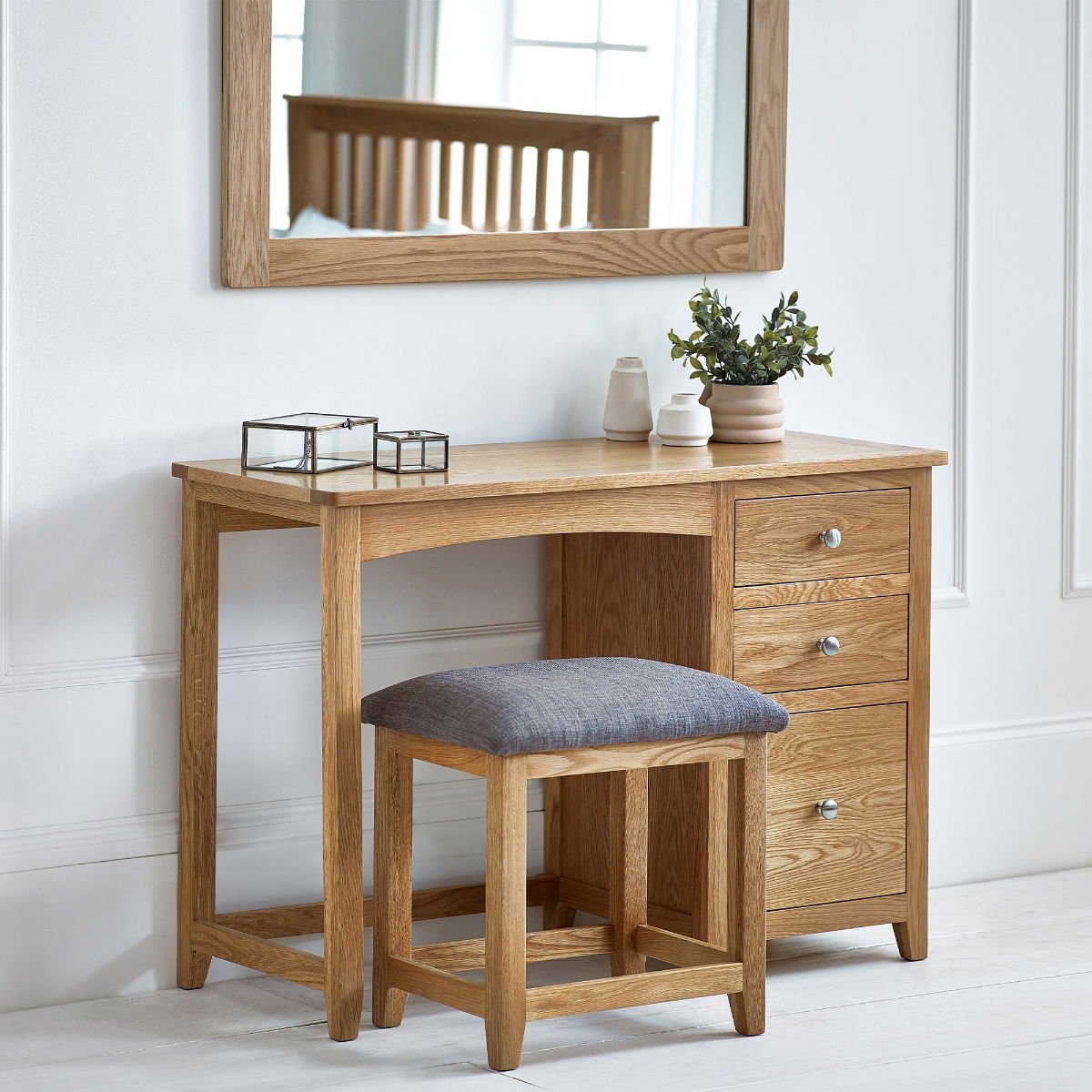 Mallory Single Pedestal Dressing Table and Stool Set - Julian Bowen