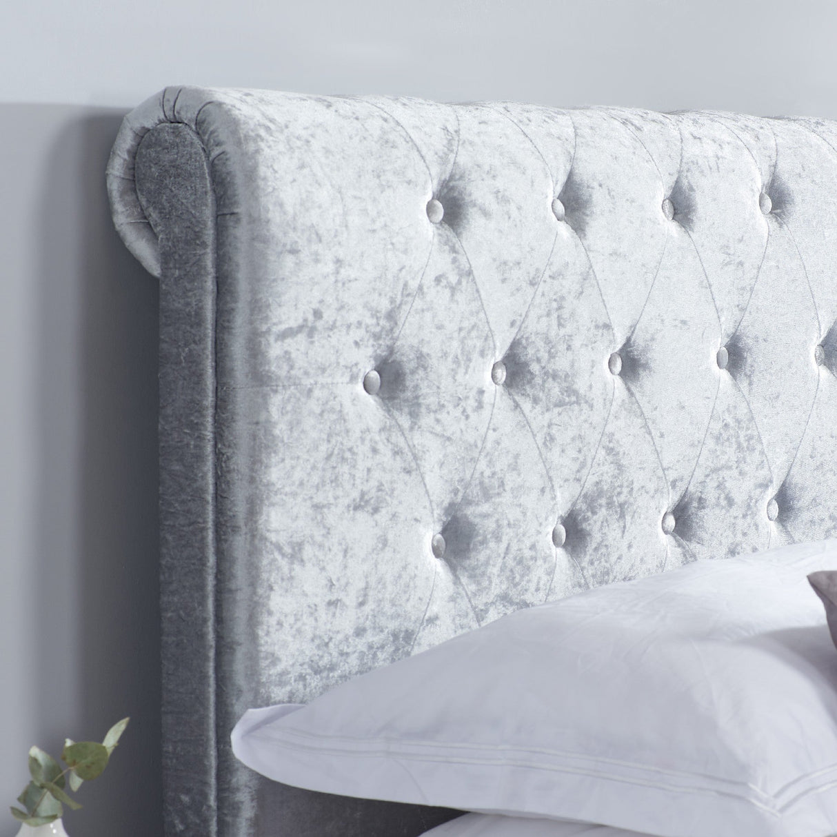 Sienna Crushed Velvet Ottoman Bed Frame (4'6'' Double) - Birlea