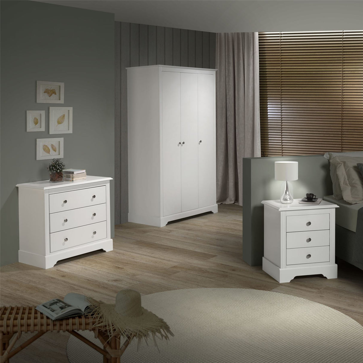 Stratford 3 Door Wardrobe - Seconique